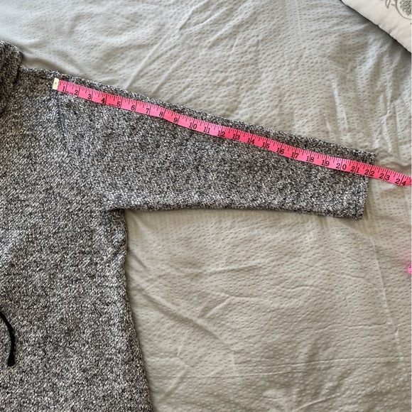 Lane Bryant Cowl-Neck Boucle Sweatshirt Sz 14/16 - Picture 6 of 6